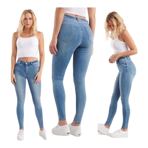 Garage Taille Haute High Rise medium wash jeans, size 5 (27 waist) - Picture 1 of 7